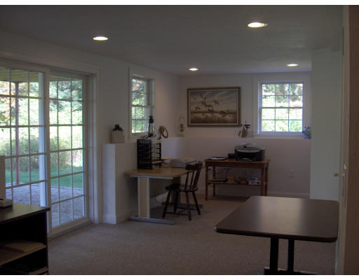 18 Symonds Way Reading, MA 01867 - Photo 23 of 26 a workspace with furniture and window