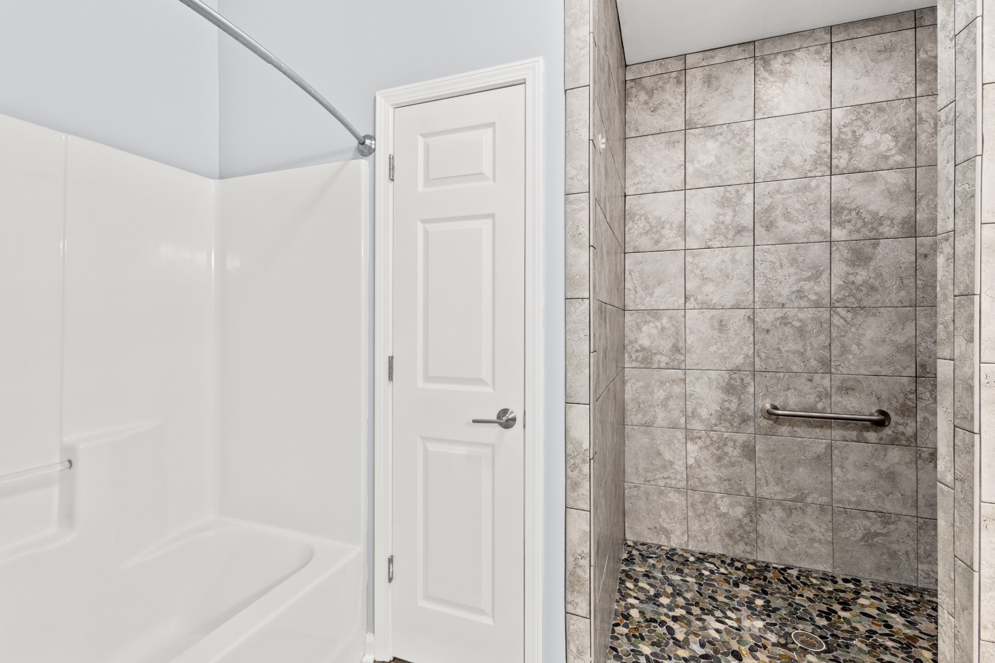 1010 Jacob's Valley Road Joelton, TN 37080 - Photo 31 of 33 a bathroom with a bathtub