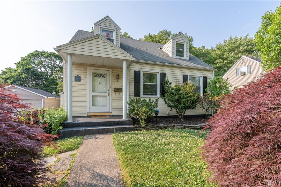 745 Magnolia Road Hellertown, PA 18055 - Photo 1 of 35 Gallery Image 1