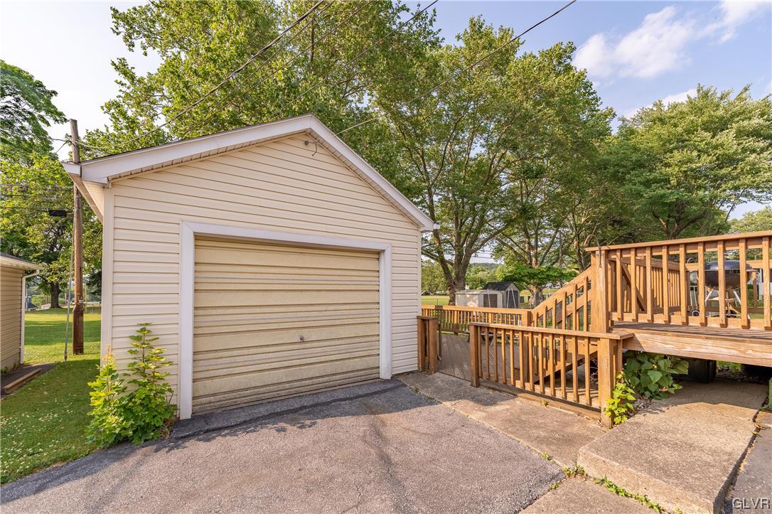 745 Magnolia Road Hellertown, PA 18055 - Photo 30 of 35 Gallery Image 30