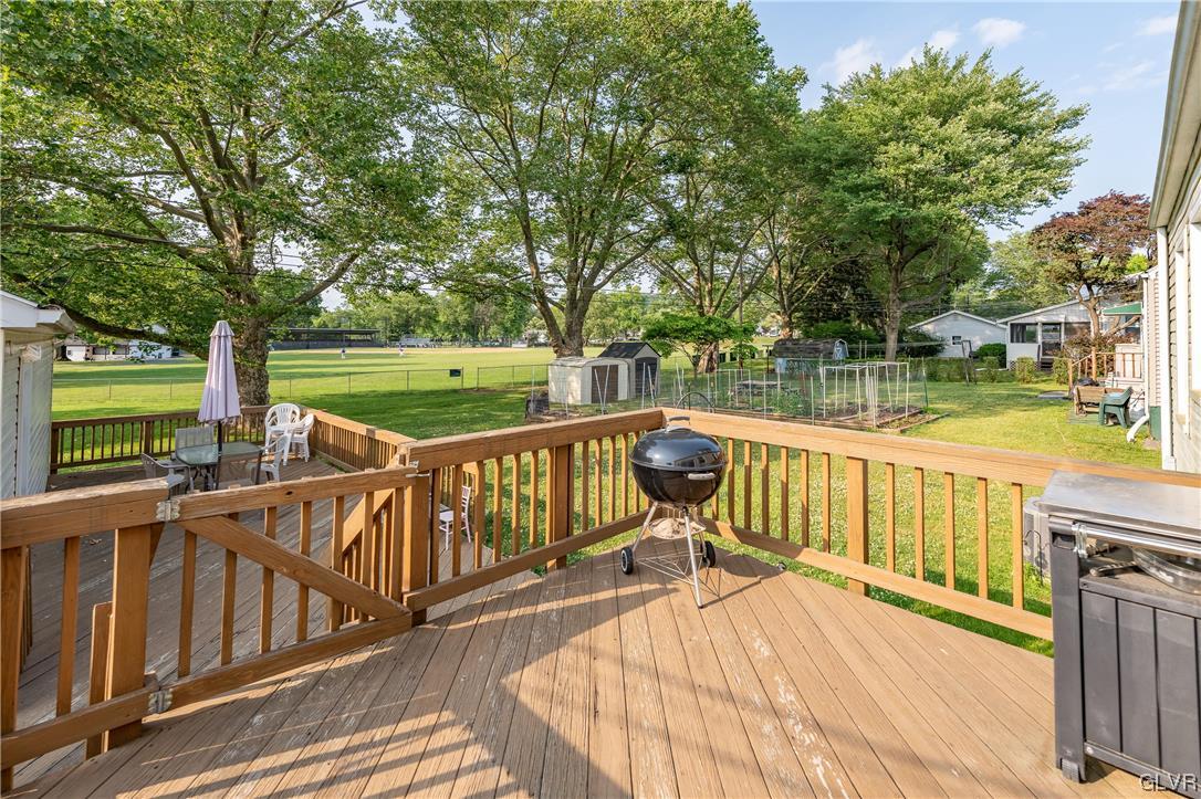 745 Magnolia Road Hellertown, PA 18055 - Photo 32 of 35 Gallery Image 32