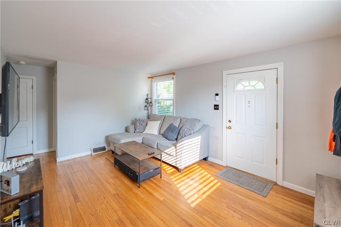 745 Magnolia Road Hellertown, PA 18055 - Photo 7 of 35 Gallery Image 7