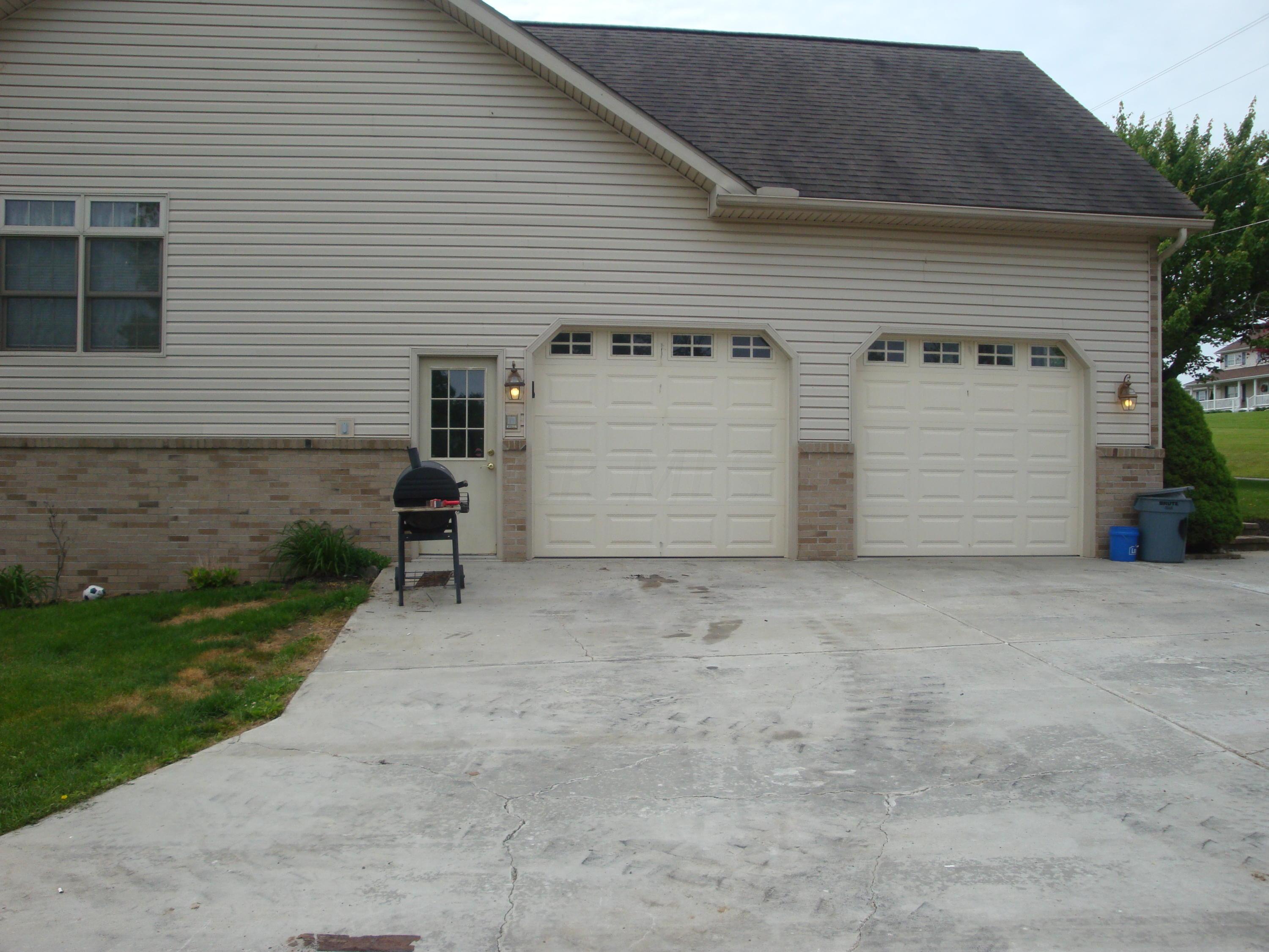 6110 Ballard Road Nashport, OH 43830 - Photo 2 of 27