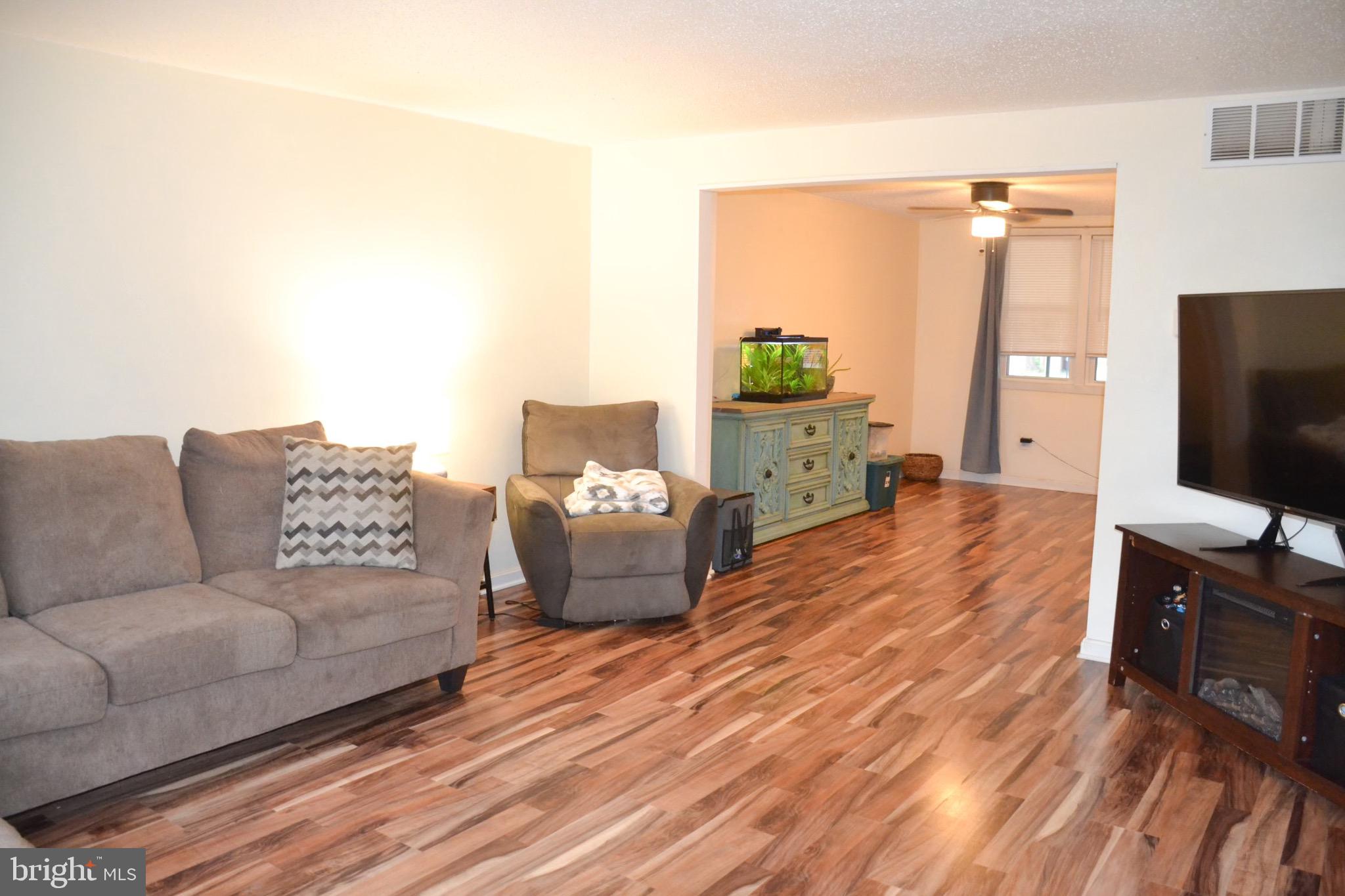 8110 Stratman Road Baltimore, MD 21222 - Photo 4 of 17