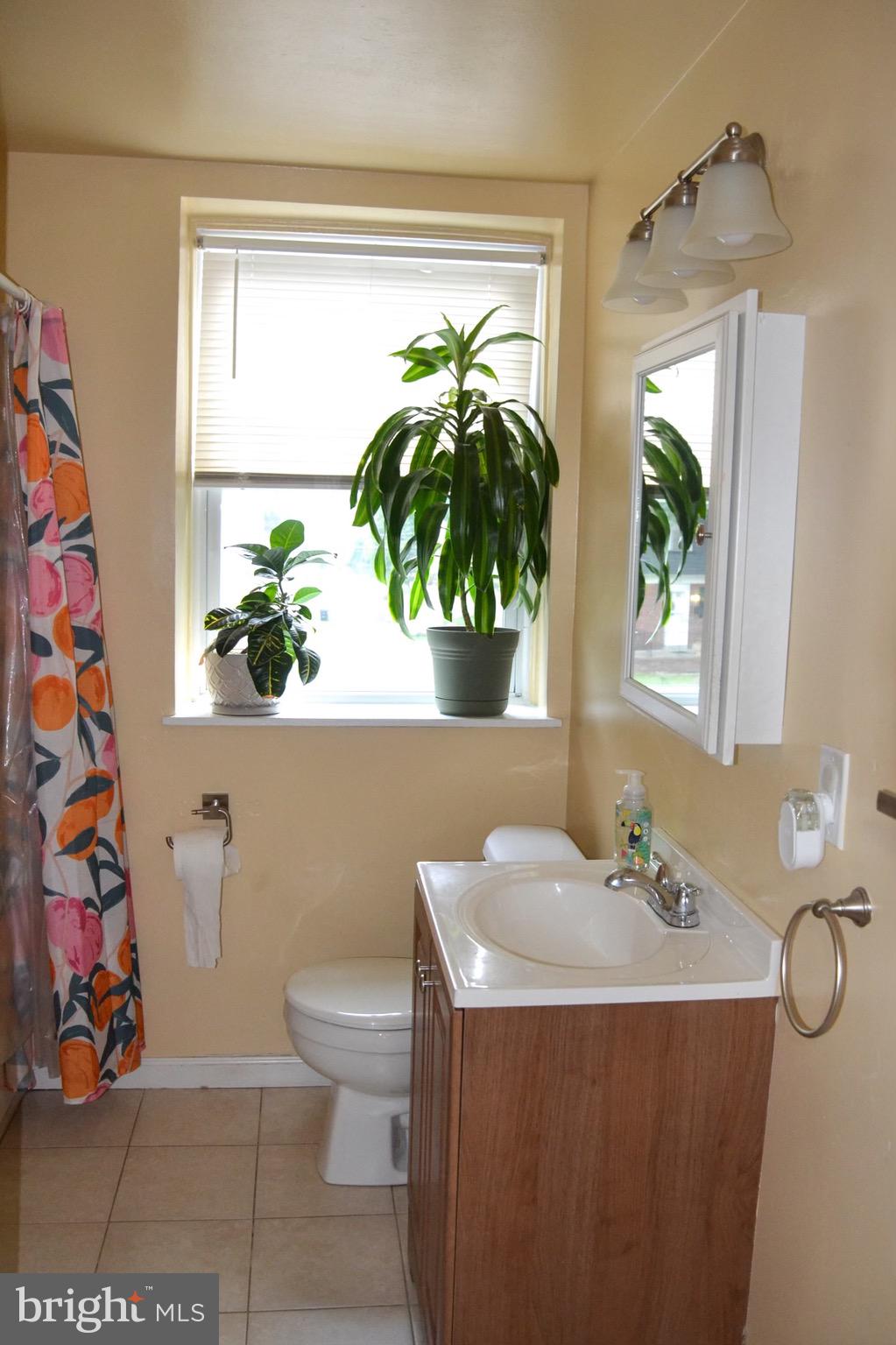 8110 Stratman Road Baltimore, MD 21222 - Photo 9 of 17
