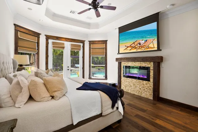 a view of a walk in closet