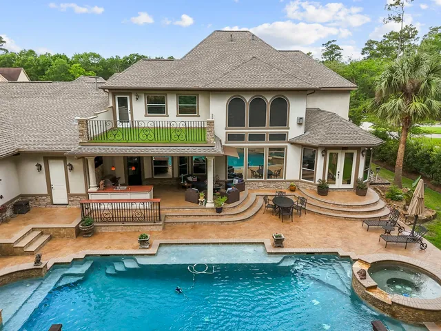 a view of a lot of trees and flowers