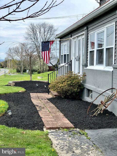 58 Lyons Road Fleetwood, PA 19522 - Photo 2 of 28 Gallery Image 2