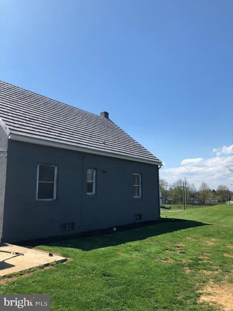 58 Lyons Road Fleetwood, PA 19522 - Photo 5 of 28 Gallery Image 5