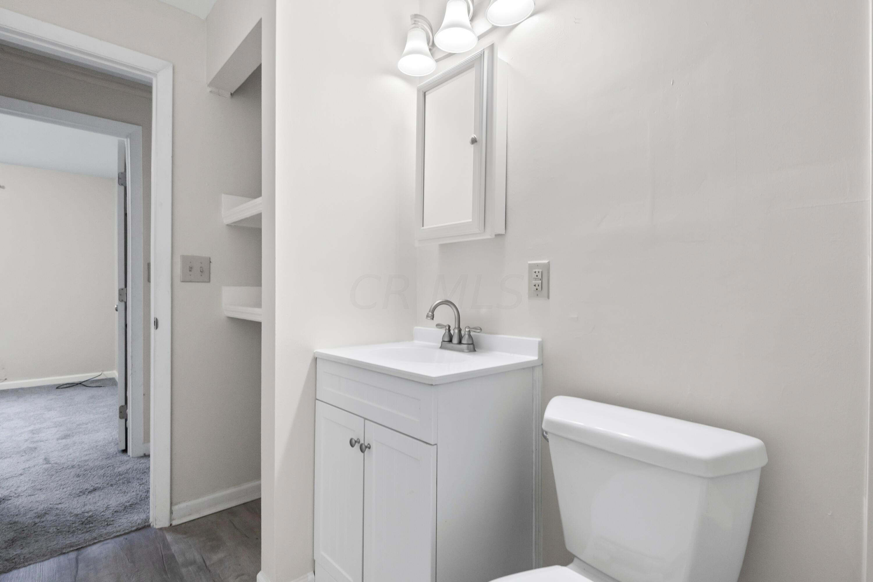 13784 Cleveland Road Southwest Pataskala, OH 43062 - Photo 24 of 36 24. Main Bath