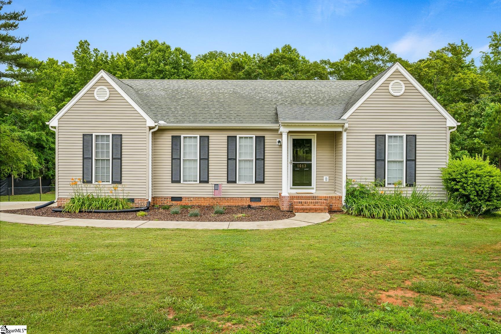 1013 Farmer Road Starr, SC 29684 - Photo 1 of 34