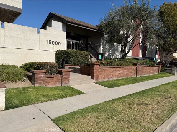 $487,000 | 15000 Halldale Avenue, Unit 210, Gardena, CA 90247