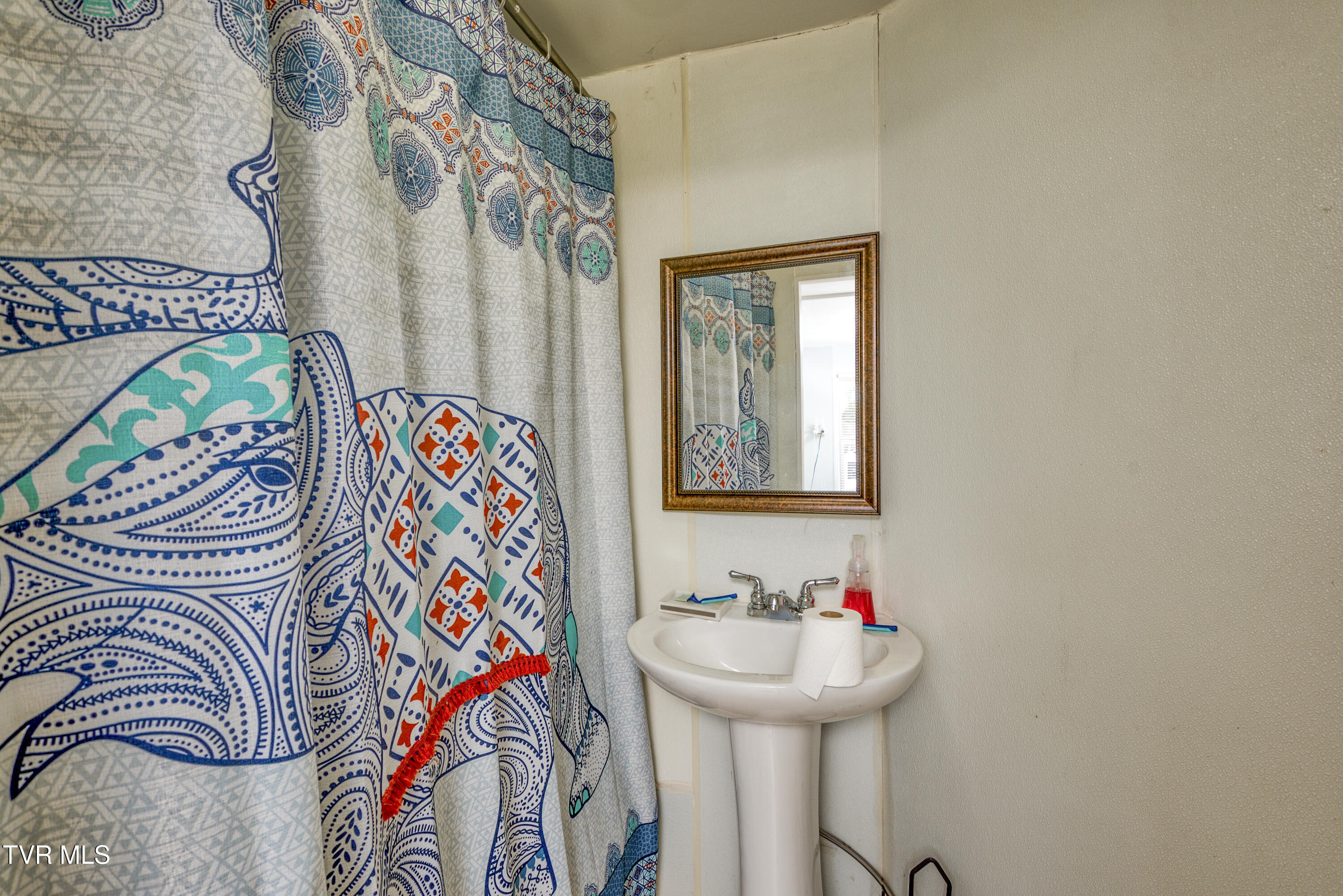 761 Chatham Hill Road Marion, VA 24354 - Photo 28 of 31 761-chatham-Hill-Rd-Marion-VA Matt-Smith