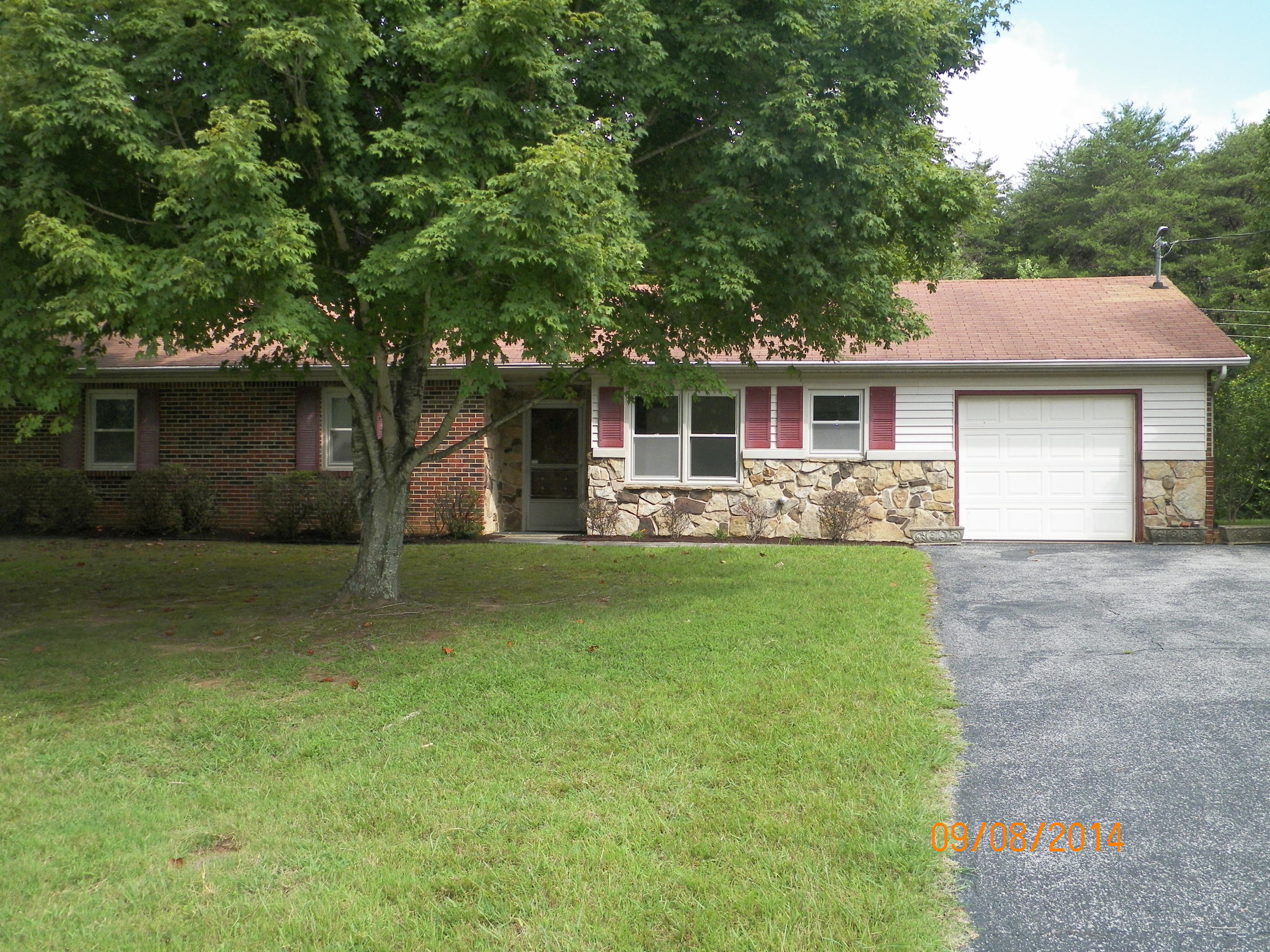 301 Cora Road Cookeville, TN 38501 - Photo 1 of 16 301 Cora (2)