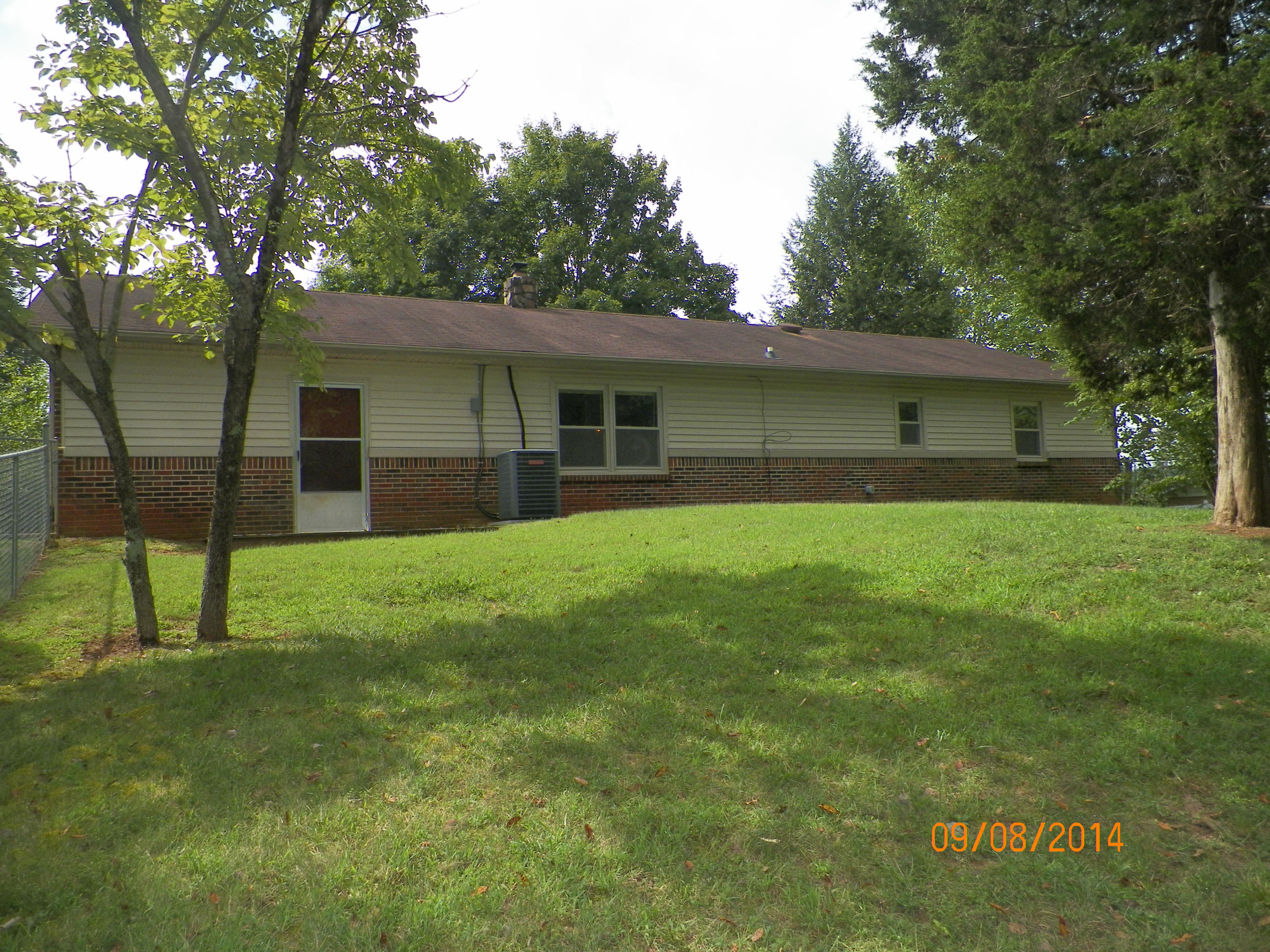 301 Cora Road Cookeville, TN 38501 - Photo 6 of 16 301 Cora (7)