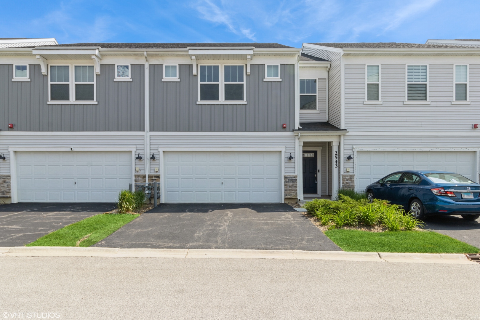2543 Geranium Way Rolling Meadows, IL 60008 - Photo 1 of 11 Gallery Image 1
