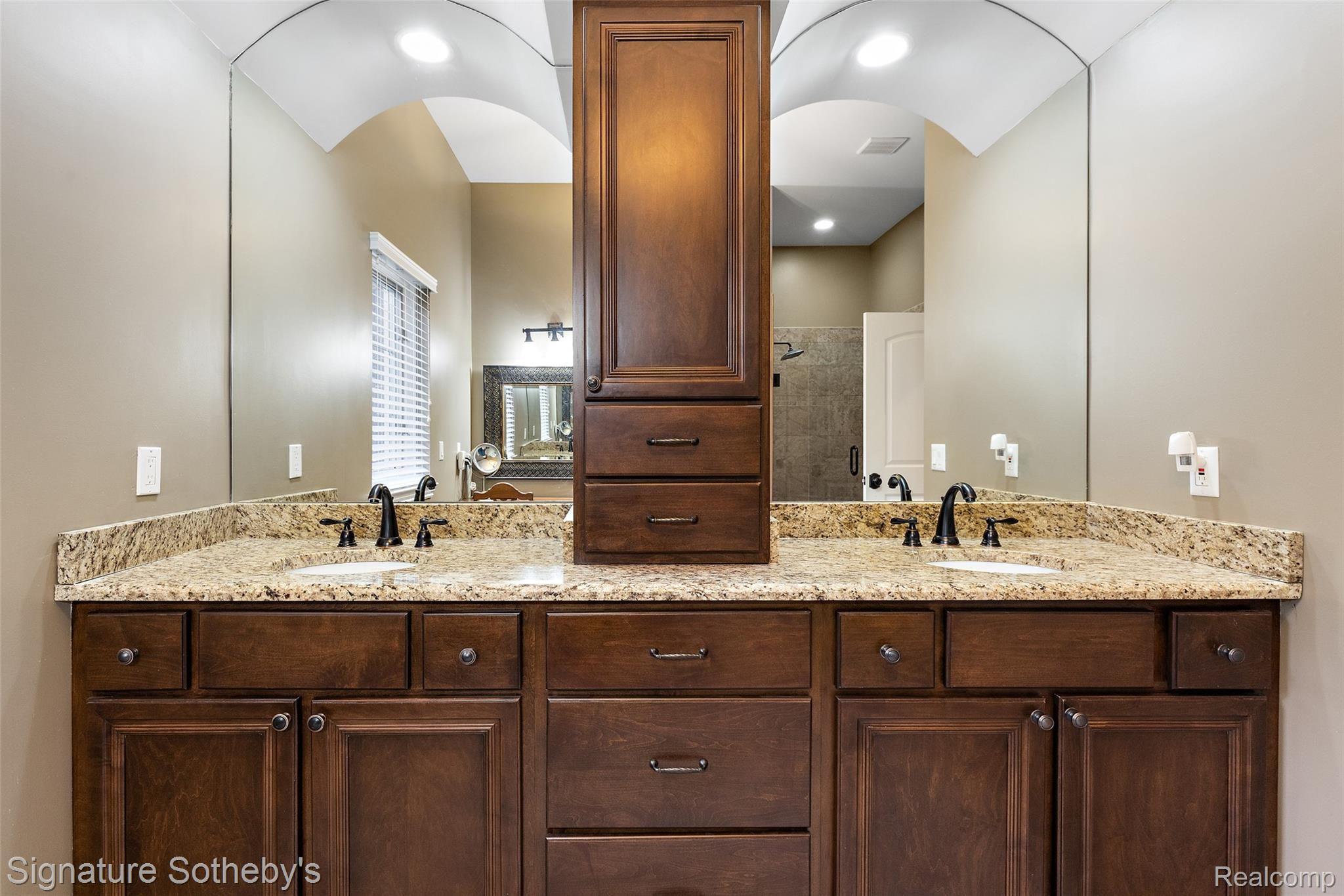 645 Old Perch Road Rochester, MI 48309 - Photo 36 of 58 36.jpg