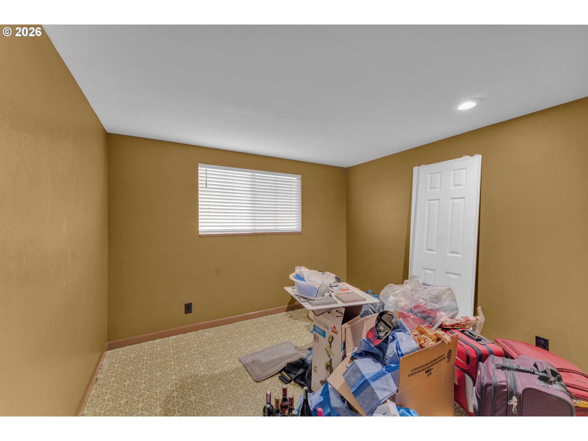 1735 Rainbow Drive Springfield, OR 97477 - Photo 14 of 17 a view of workspace with wooden floor