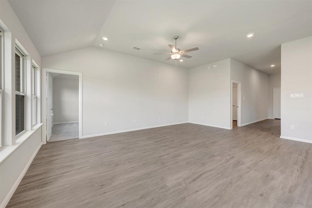 14212 Zealand Drive Pilot Point, TX 76258 - Photo 15 of 35 Gallery Image 15