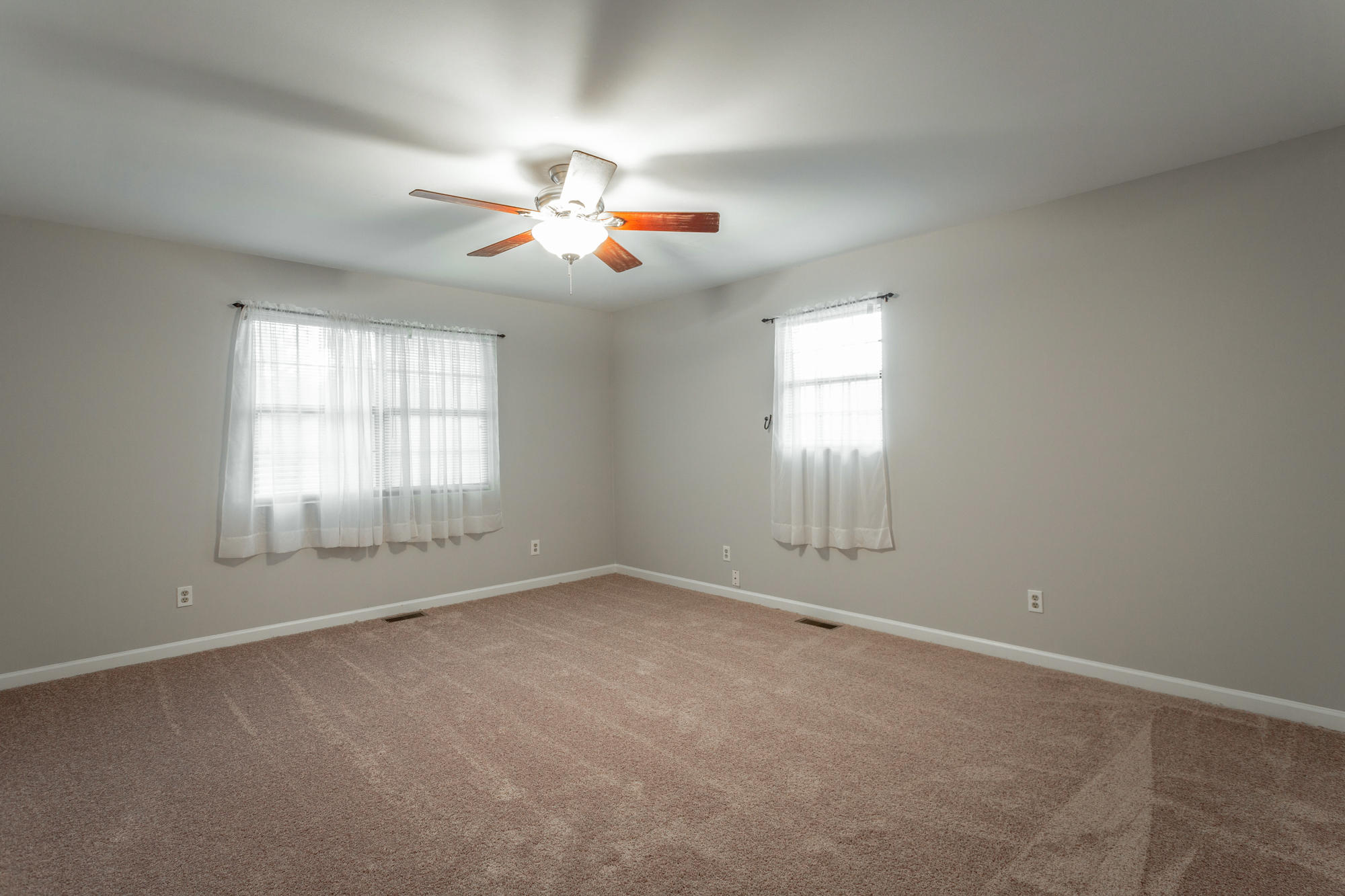 302 Hoover Road Ringgold, GA 30736 - Photo 15 of 39 Master Bedroom