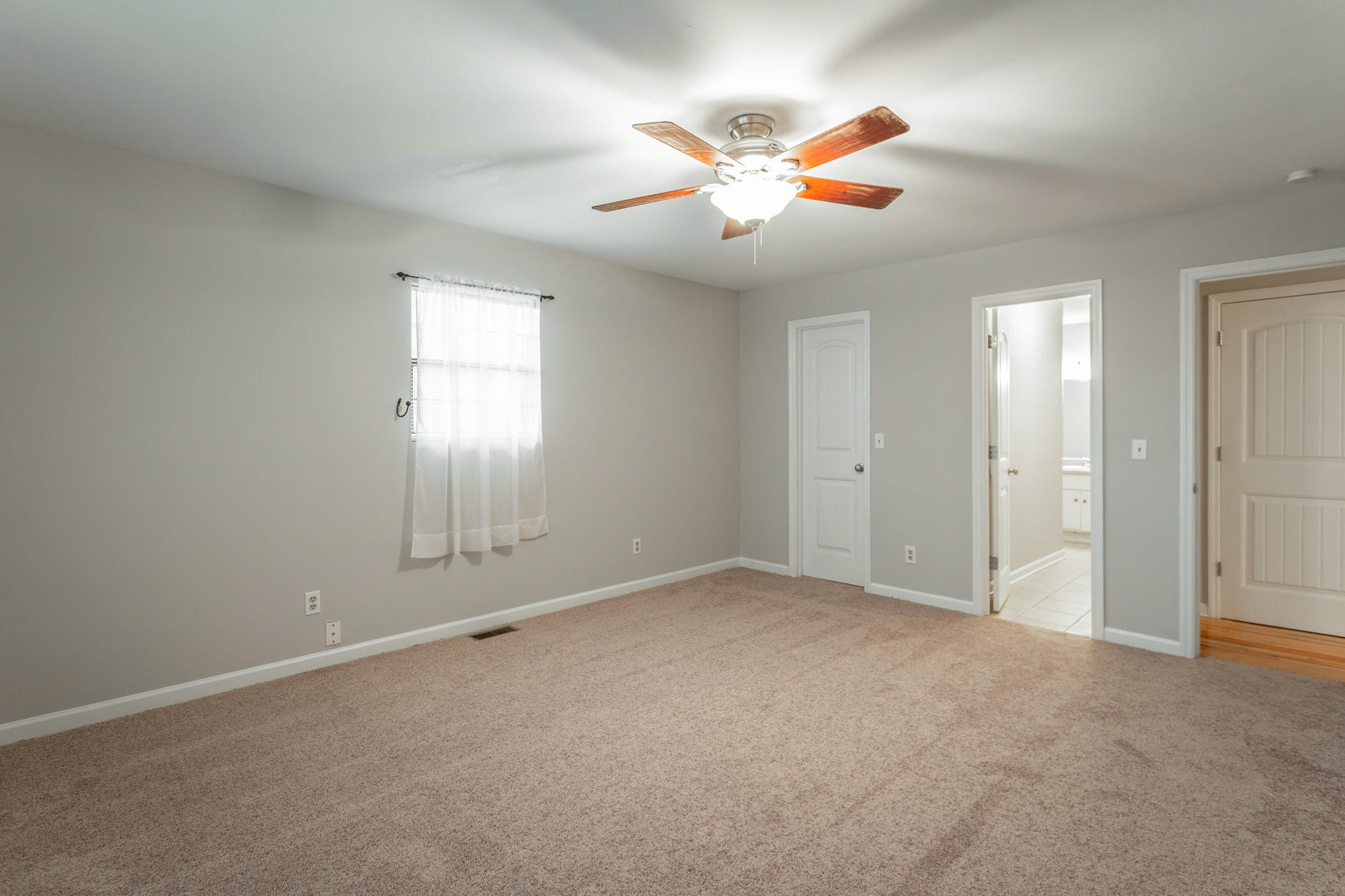 302 Hoover Road Ringgold, GA 30736 - Photo 18 of 39 Master Bedroom