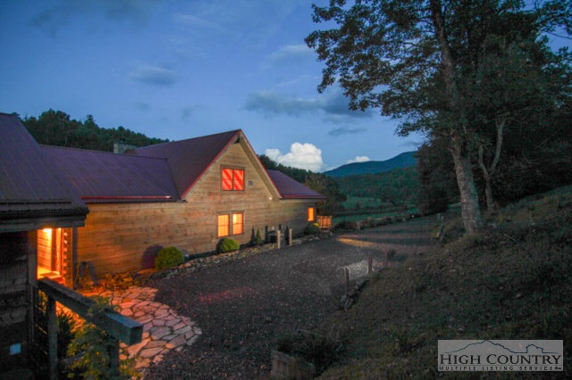3042 A Parker Eller Road Lansing, NC 28643 - Photo 12 of 41