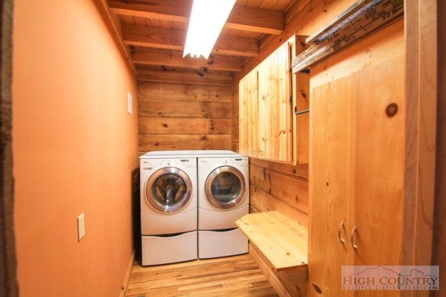 3042 A Parker Eller Road Lansing, NC 28643 - Photo 28 of 41