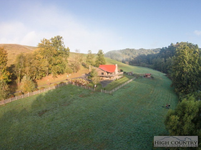 3042 A Parker Eller Road Lansing, NC 28643 - Photo 36 of 41