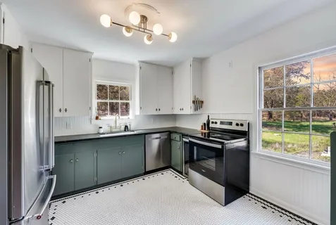 $575,000 | 802 Lonesome Trail, Driftwood, TX 78619