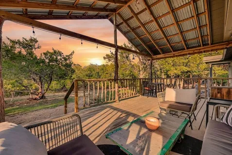 $569,000 | 802 Lonesome Trail, Driftwood, TX 78619