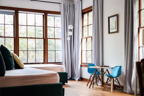 $575,000 | 802 Lonesome Trail, Driftwood, TX 78619