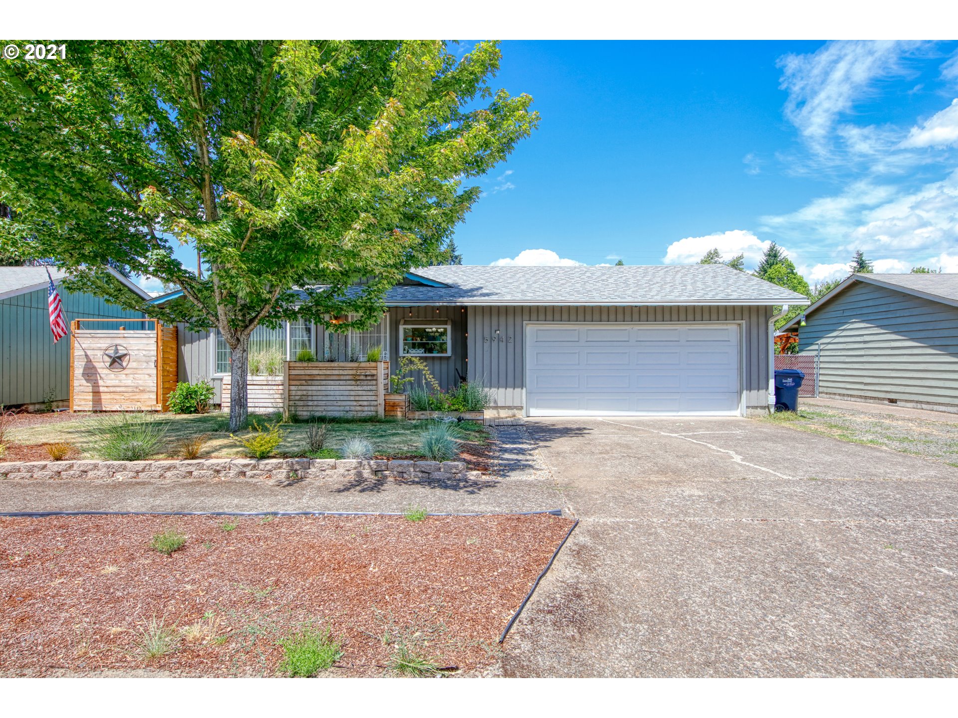 5942 F Street Springfield, OR 97478 - Photo 1 of 28