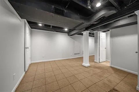 $475,000 | 222 West 70th Street, Kansas City, MO 64113