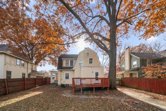 $475,000 | 222 West 70th Street, Kansas City, MO 64113