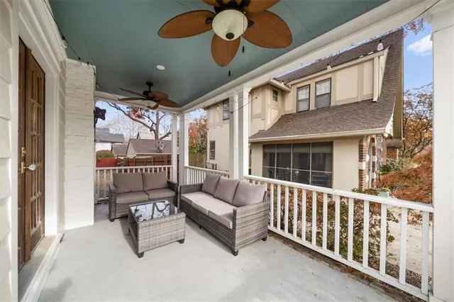 $475,000 | 222 West 70th Street, Kansas City, MO 64113