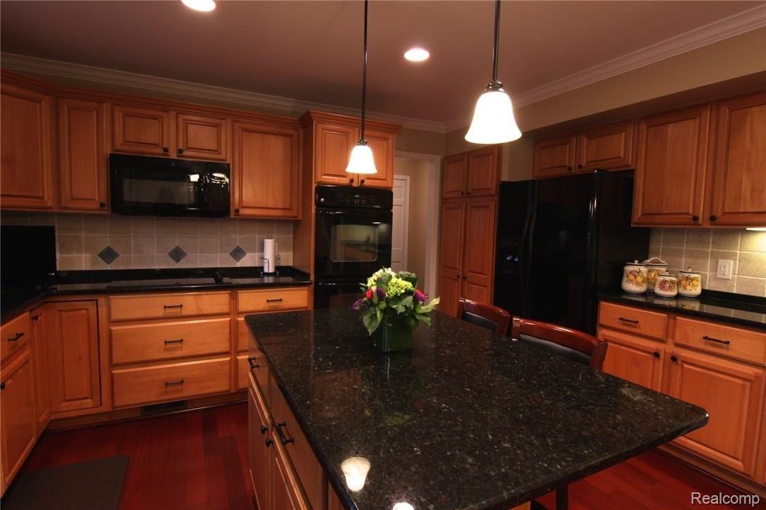 1983 Independence Drive Rochester, MI 48306 - Photo 50 of 63 IMG_7897.JPG