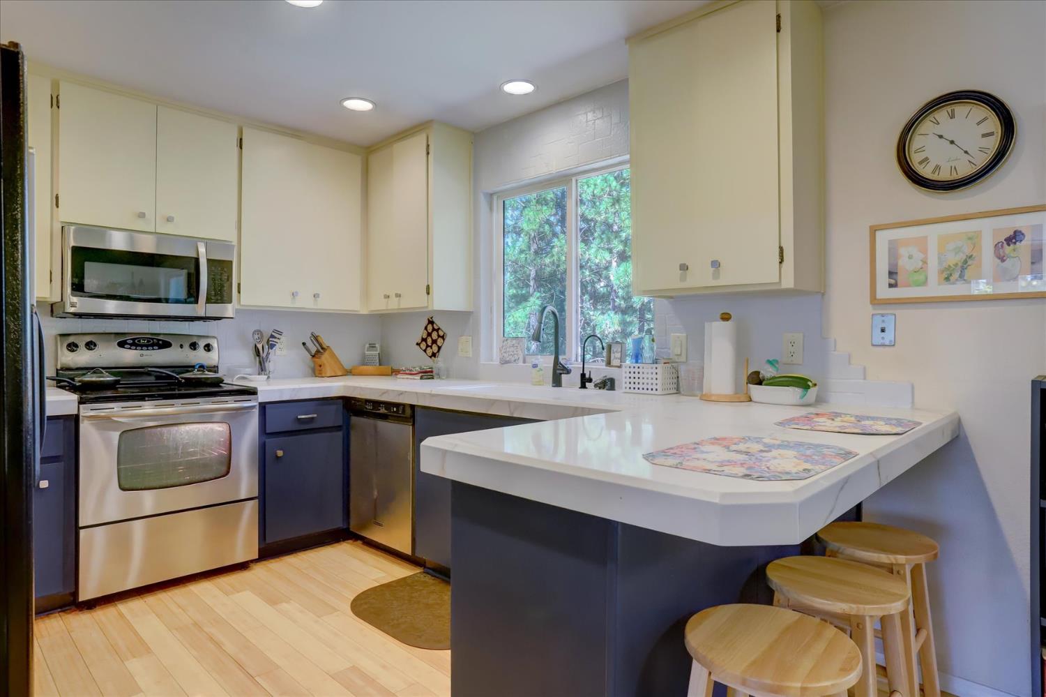 11823 Lost Ranch Way Nevada City, CA 95959 - Photo 2 of 78