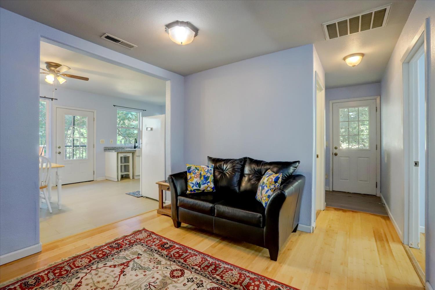 11823 Lost Ranch Way Nevada City, CA 95959 - Photo 33 of 78 Apartment Living Room