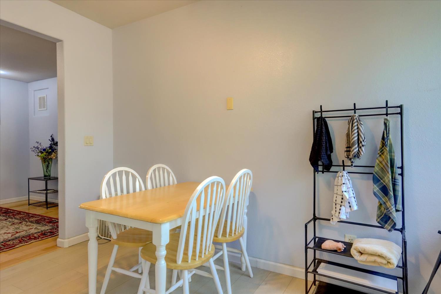 11823 Lost Ranch Way Nevada City, CA 95959 - Photo 36 of 78 Apartment Dining Area