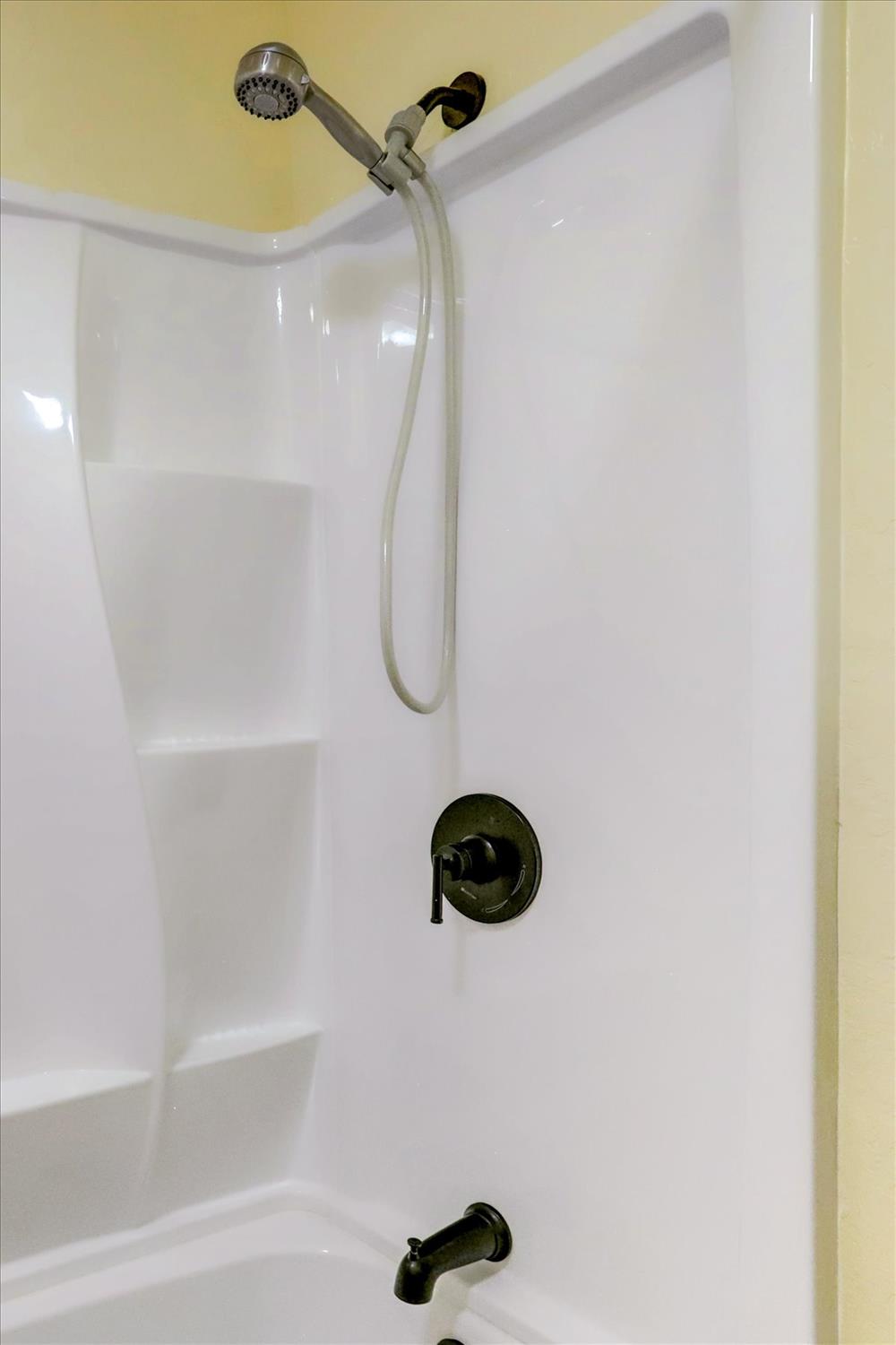 11823 Lost Ranch Way Nevada City, CA 95959 - Photo 44 of 78 Apartment Bathroom