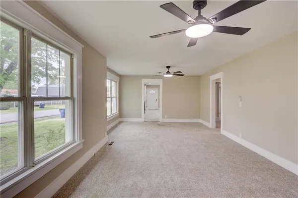 $149,900 | 304 East 22nd Street, Baxter Springs, KS 66713