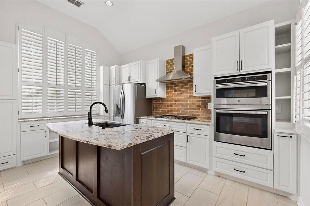 8707 Wellington Road Irving, TX 75063 - Photo 11 of 32