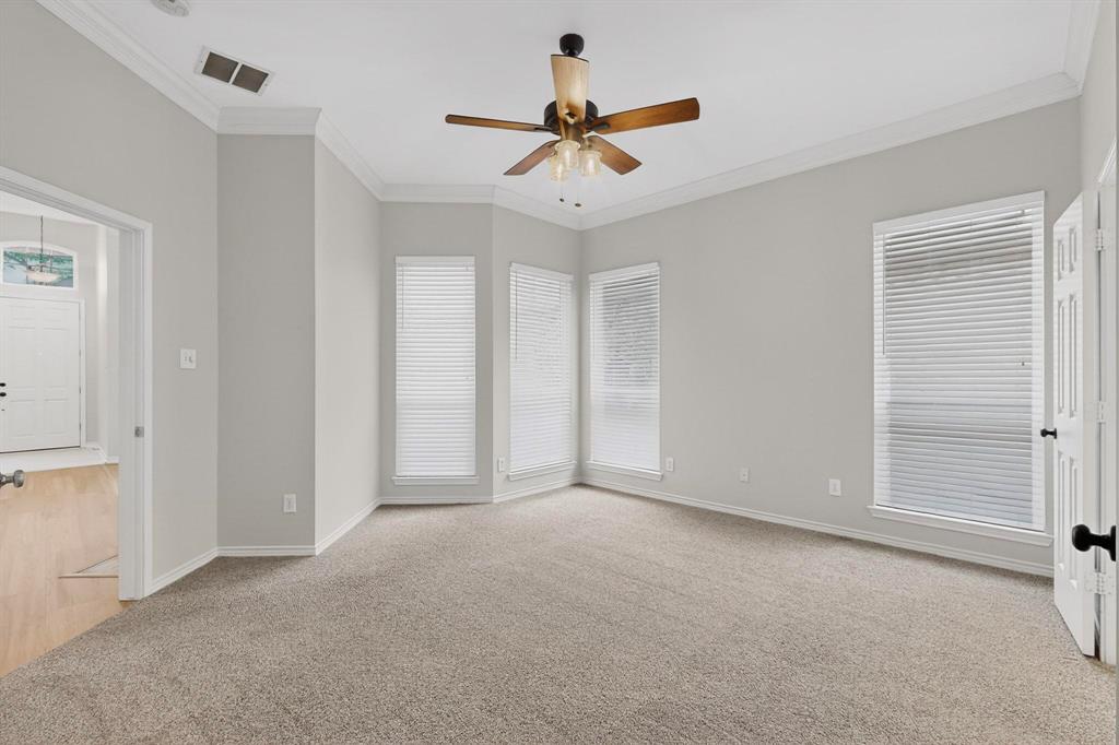 8707 Wellington Road Irving, TX 75063 - Photo 16 of 32