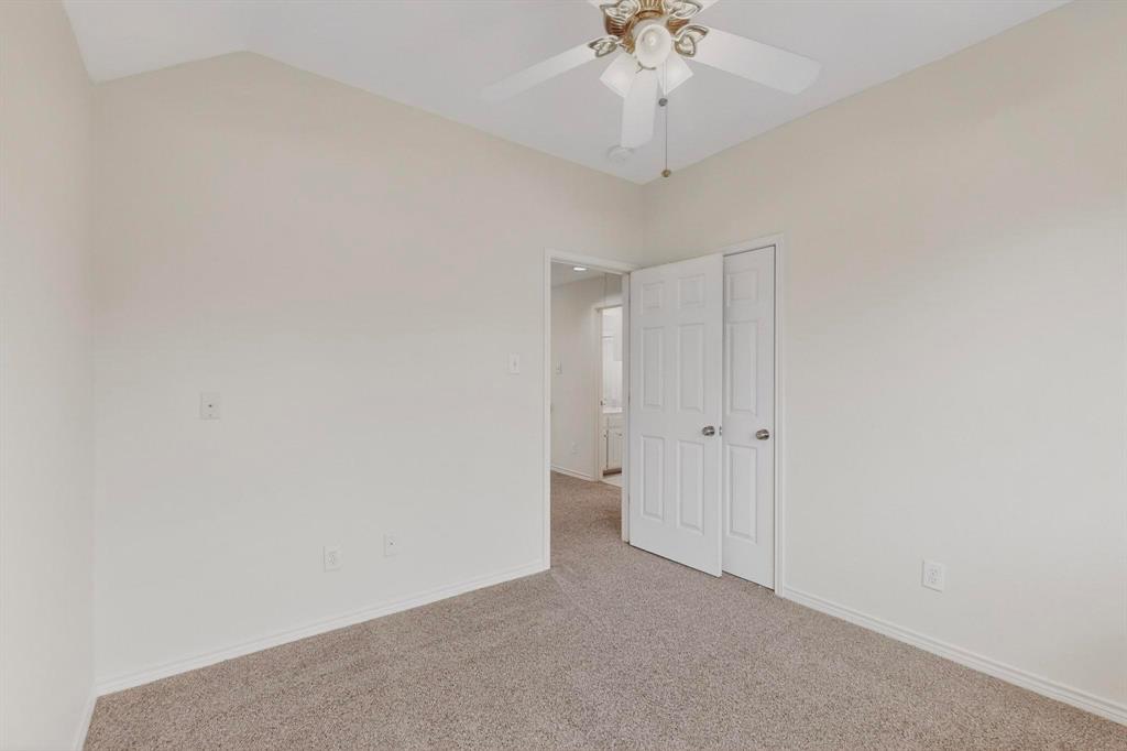 8707 Wellington Road Irving, TX 75063 - Photo 23 of 32