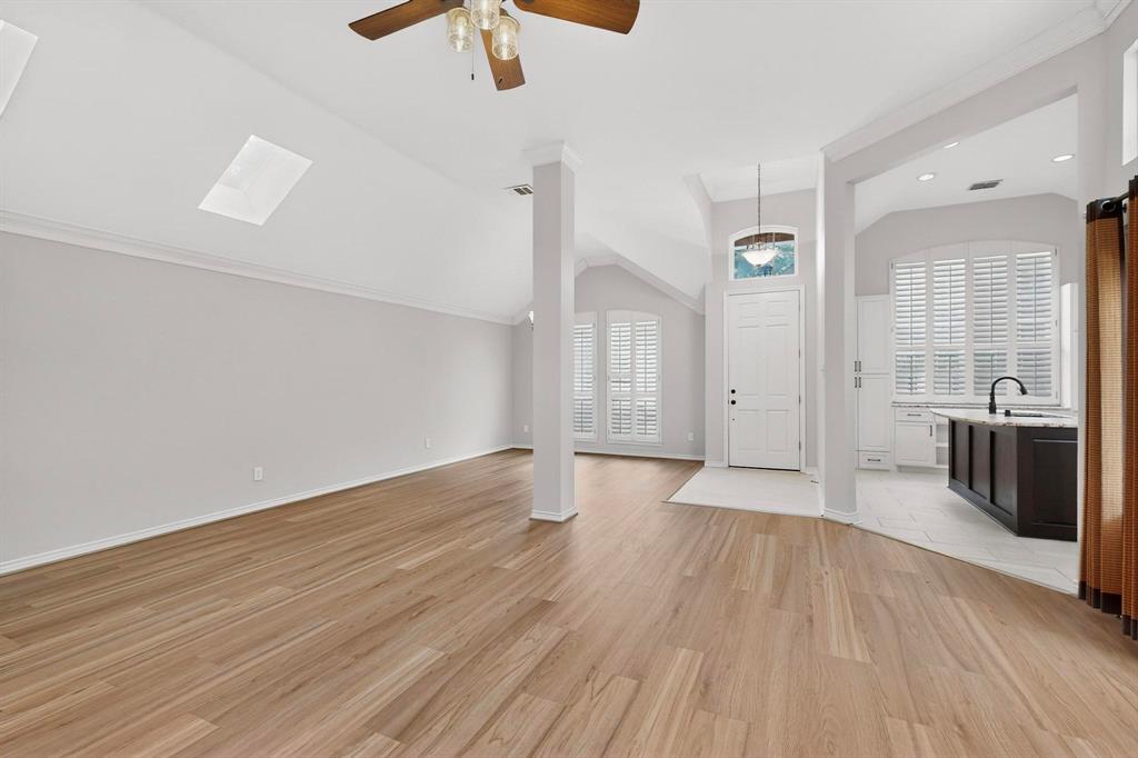 8707 Wellington Road Irving, TX 75063 - Photo 10 of 32