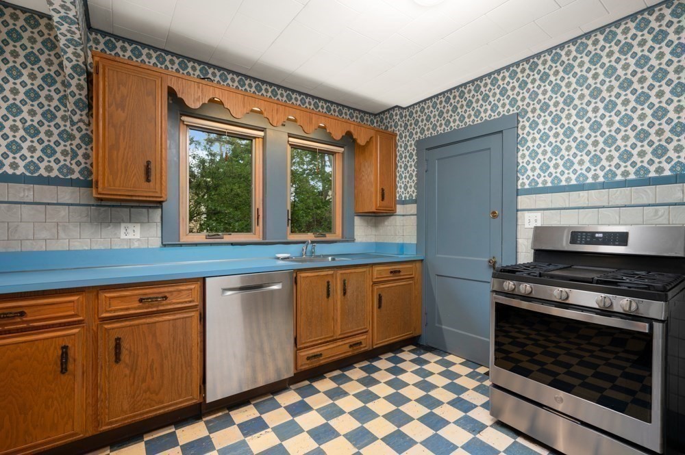 20-22 Franklin Street Watertown, MA 02472 - Photo 12 of 38