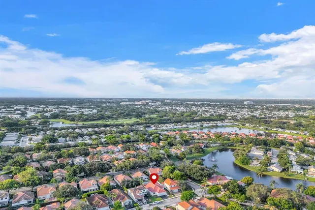 $685,000 | 9157 Magnolia Court, Davie, FL 33328