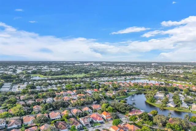 $685,000 | 9157 Magnolia Court, Davie, FL 33328