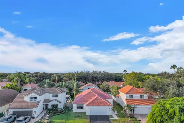 $685,000 | 9157 Magnolia Court, Davie, FL 33328