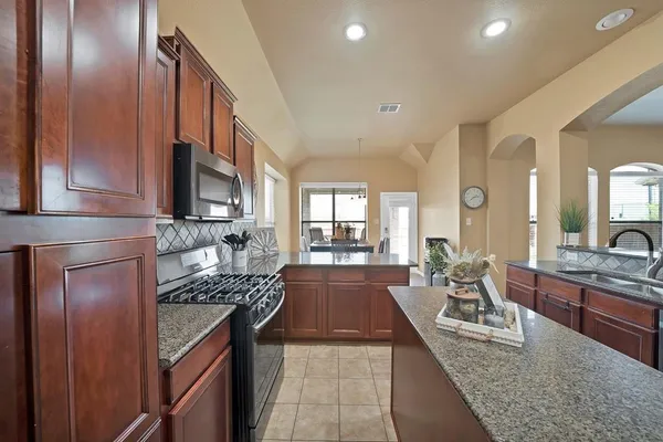 $429,990 | 917 White Porch Avenue, Forney, TX 75126